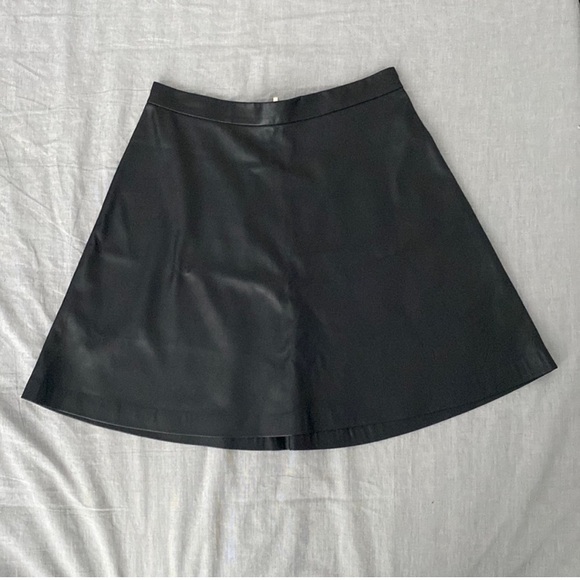 NWT Dynamite Faux Leather Mini Skirt - Picture 3 of 5